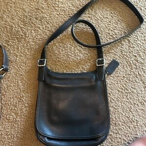 Authentic Coach messenger crossbody